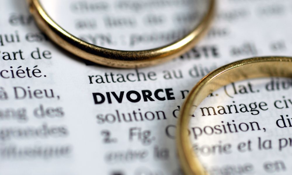 Pros and Cons of Collaborative vs. Traditional Divorce